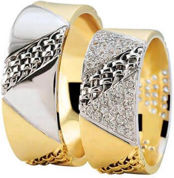 Christian Bicolor trouwringen diagonaal torsringen