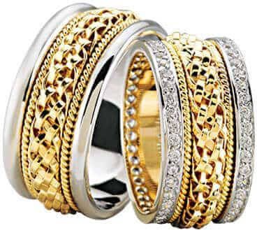 Christian Trouwringen speciale vlecht met diamanten